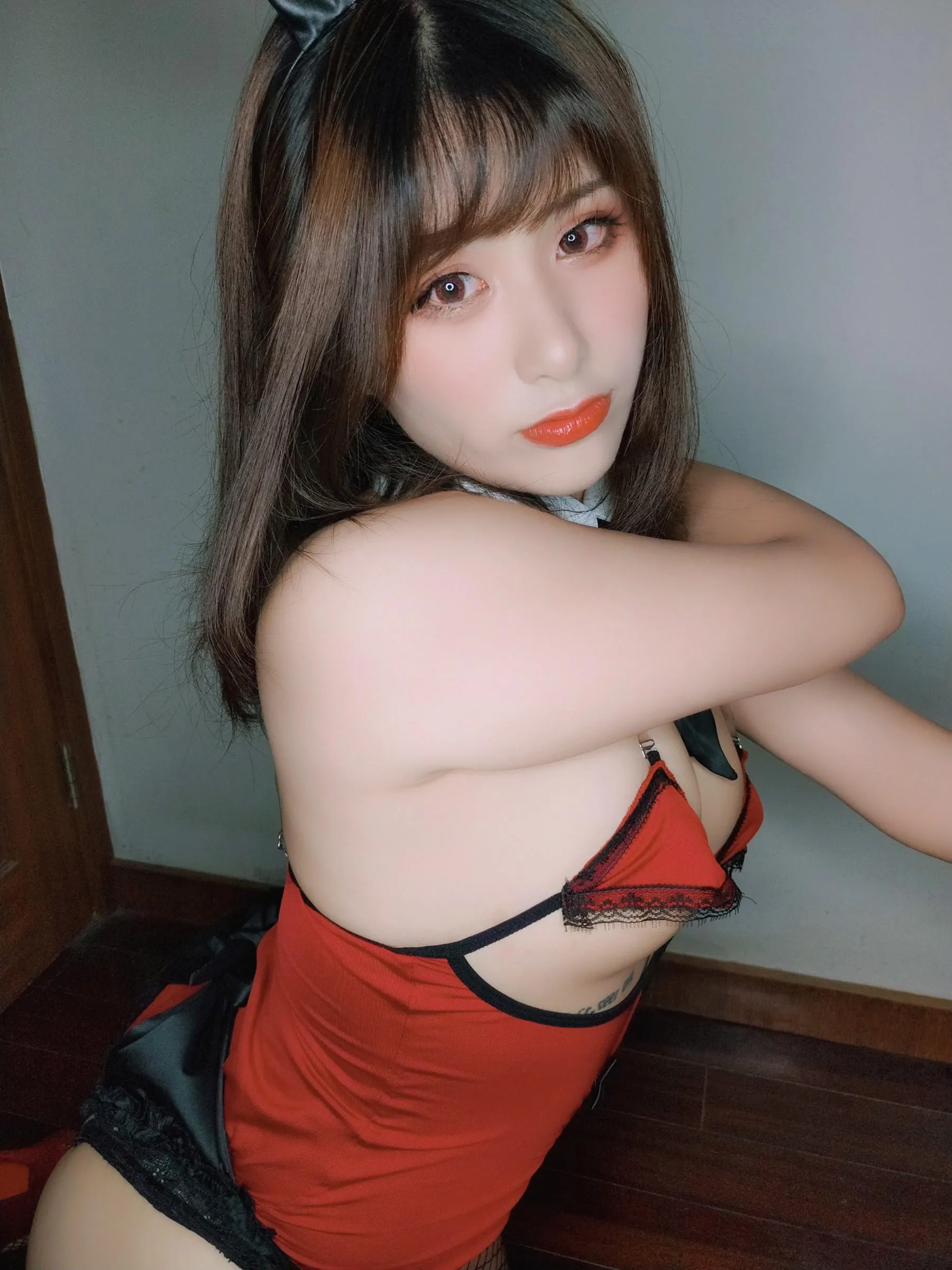 柘烟Zuken – NO.10 双节限定兔女郎 [100P]插图4